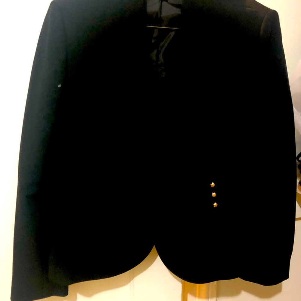Tahari
